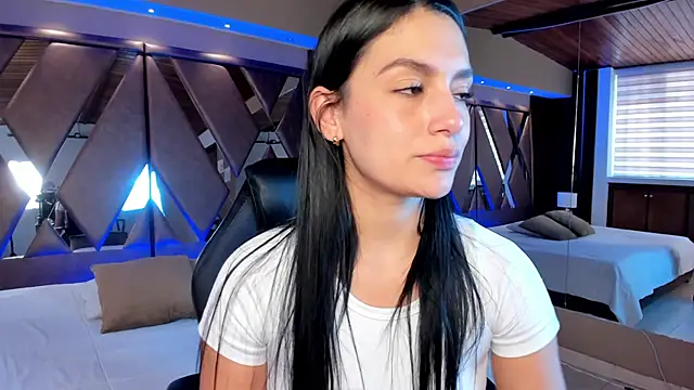 Snapshot of carina_rossi chatting on January 2025 05:45:02 PM carina rossi online show from January 2025 05:45:02 PM