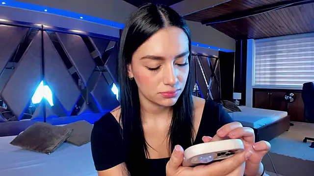 Snapshot of carina_rossi chatting on February 2025 12:37:01 PM carina rossi online show from February 2025 12:37:01 PM