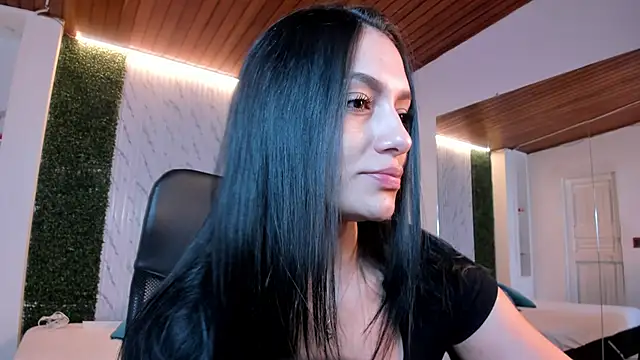 Snapshot of carina_rossi chatting on October 2025 12:35:02 PM carina rossi online show from October 2025 12:35:02 PM