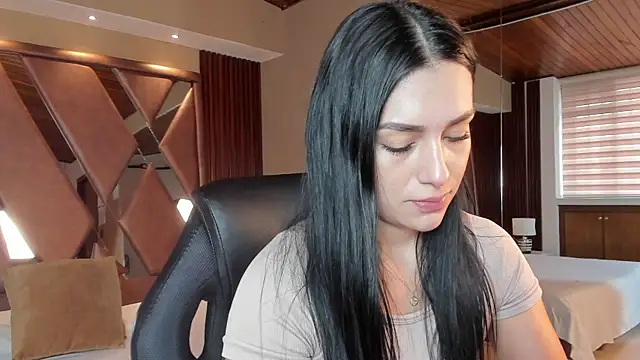 Snapshot of carina_rossi chatting on October 2025 12:03:01 PM carina rossi online show from October 2025 12:03:01 PM