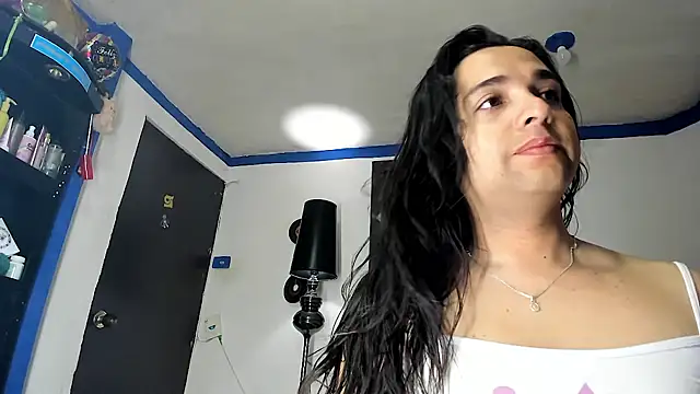 SARAMISHA online show from April 2026 01:31:02 PM
