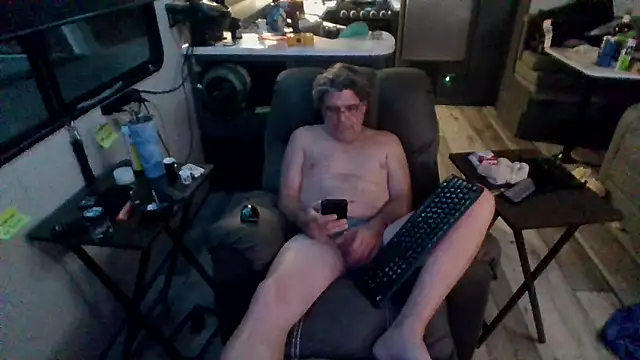 lateniter online show from April 2026 12:57:01 AM