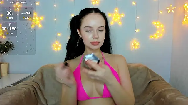 Snapshot of Lori__Hell chatting on December 2024 02:18:01 AM Lori Hell online show from December 2024 02:18:01 AM