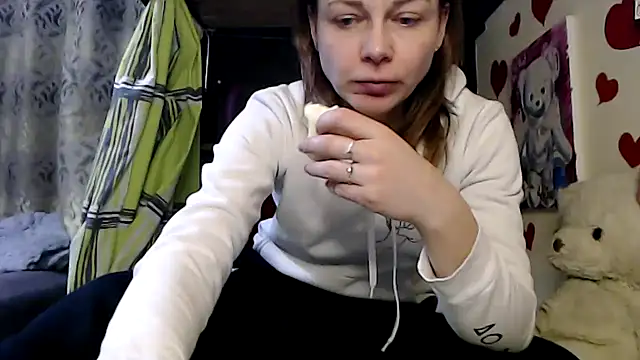 Snapshot of HarleyQuinn_69 chatting on January 2025 09:52:02 PM HarleyQuinn 69 online show from January 2025 09:52:02 PM