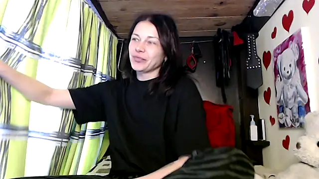 Snapshot of HarleyQuinn_69 chatting on March 2025 06:37:02 AM HarleyQuinn 69 online show from March 2025 06:37:02 AM