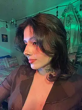 Snapshot of LiliJones_ chatting on June 2026 02:00:01 AM LiliJones online show from June 2026 02:00:01 AM