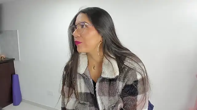 Luna Dumont online show from May 2026 11:15:01 AM