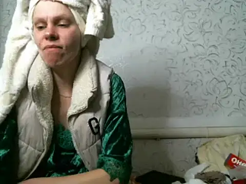 Snapshot of Julie_Silver chatting on February 2025 04:53:02 PM Julie Silver online show from February 2025 04:53:02 PM