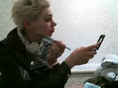 Snapshot of Julie_Silver chatting on March 2025 01:27:02 PM Julie Silver online show from March 2025 01:27:02 PM