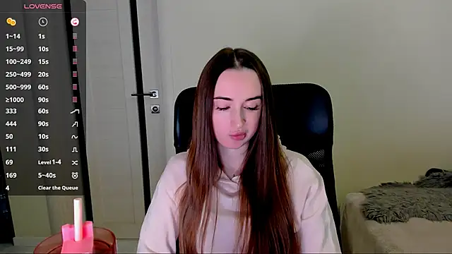 Kimmberr online show from October 2025 06:37:02 AM