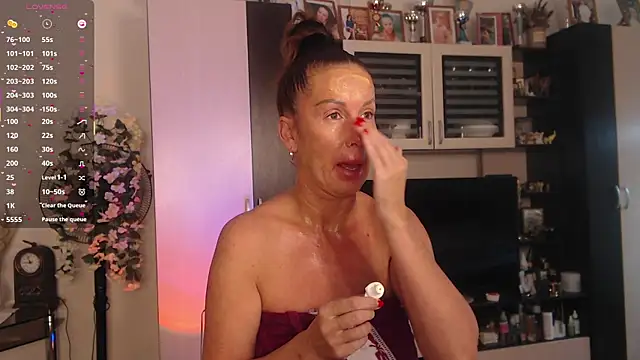 Snapshot of SheilaRyan chatting on October 2025 05:08:02 AM SheilaRyan online show from October 2025 05:08:02 AM