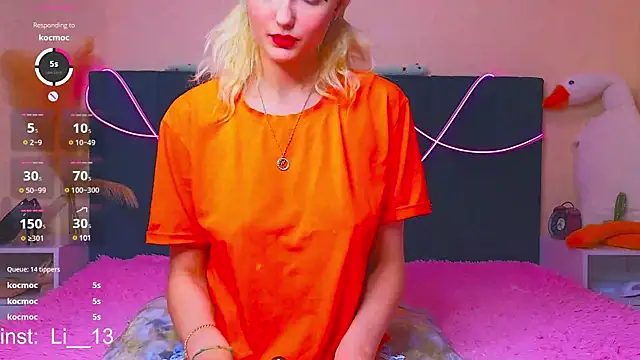 Snapshot of Angelina__1 chatting on January 2025 01:42:02 AM Angelina 1 online show from January 2025 01:42:02 AM