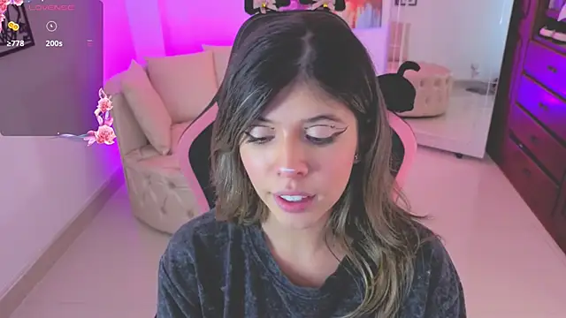 NATAASHA    online show from December 2025 04:06:01 AM