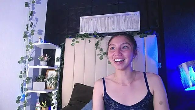 Snapshot of kendall_saenz chatting on December 2024 07:29:02 PM kendall saenz online show from December 2024 07:29:02 PM