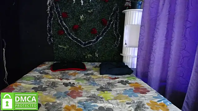 Mr MrsCurie online show from December 2025 10:49:02 PM