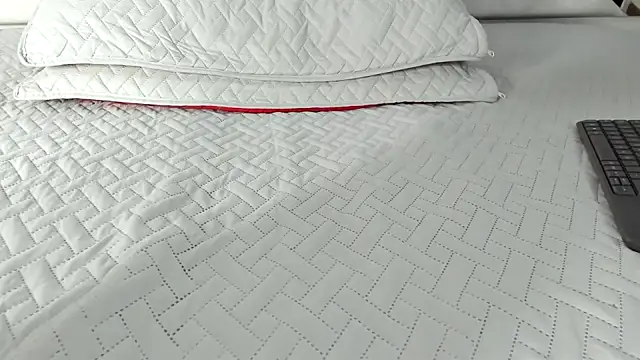 Snapshot of maybelline69 chatting on September 2025 07:46:02 AM maybelline69 online show from September 2025 07:46:02 AM