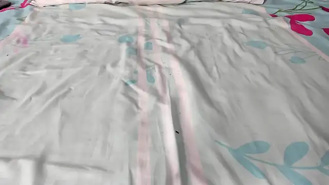 Snapshot of maybelline69 chatting on October 2025 04:27:01 PM maybelline69 online show from October 2025 04:27:01 PM