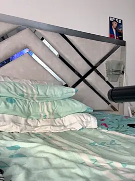 Snapshot of maybelline69 chatting on October 2025 08:26:01 AM maybelline69 online show from October 2025 08:26:01 AM