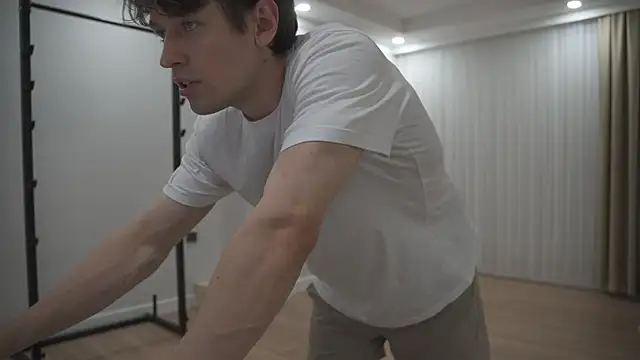 Snapshot of tommyjoyer chatting on November 2025 12:05:01 PM tommyjoyer online show from November 2025 12:05:01 PM