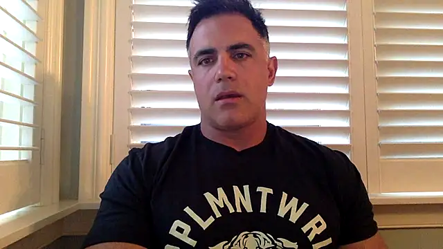 Snapshot of Bad_daddy21 chatting on September 2025 02:00:02 PM Bad daddy21 online show from September 2025 02:00:02 PM