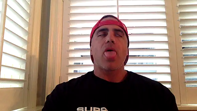 Snapshot of Bad_daddy21 chatting on October 2025 02:02:01 PM Bad daddy21 online show from October 2025 02:02:01 PM