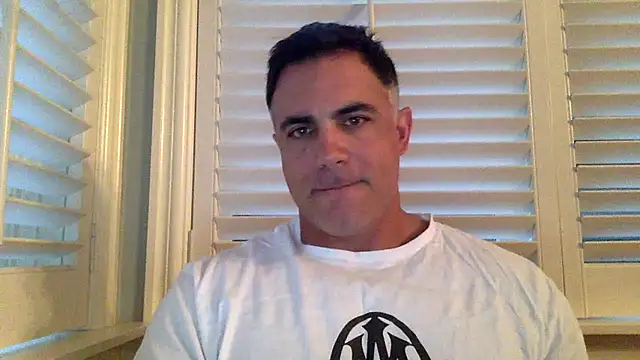 Snapshot of Bad_daddy21 chatting on October 2025 01:42:02 PM Bad daddy21 online show from October 2025 01:42:02 PM