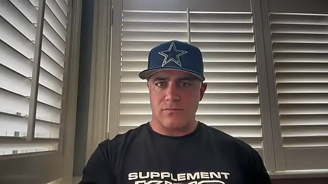 Snapshot of Bad_daddy21 chatting on November 2025 06:53:02 PM Bad daddy21 online show from November 2025 06:53:02 PM