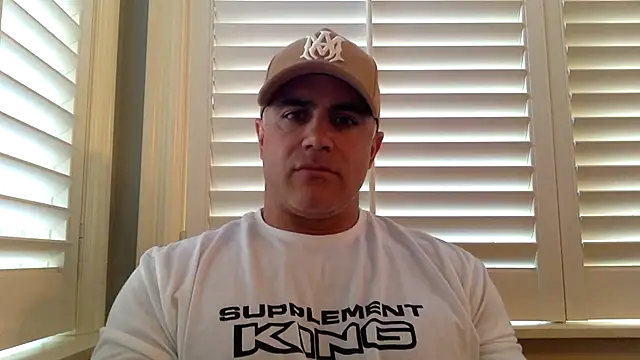 Snapshot of Bad_daddy21 chatting on November 2025 06:18:01 PM Bad daddy21 online show from November 2025 06:18:01 PM