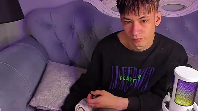 Snapshot of CalvinOwens chatting on January 2025 06:35:01 AM CalvinOwens online show from January 2025 06:35:01 AM