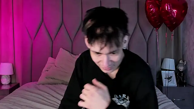 Snapshot of CalvinOwens chatting on February 2025 03:45:01 AM CalvinOwens online show from February 2025 03:45:01 AM