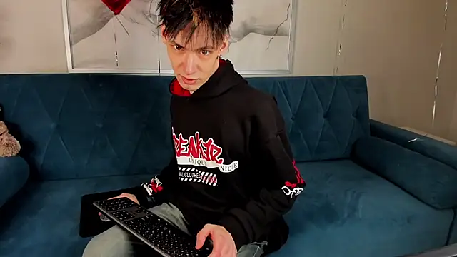 Snapshot of CalvinOwens chatting on February 2025 04:11:01 AM CalvinOwens online show from February 2025 04:11:01 AM