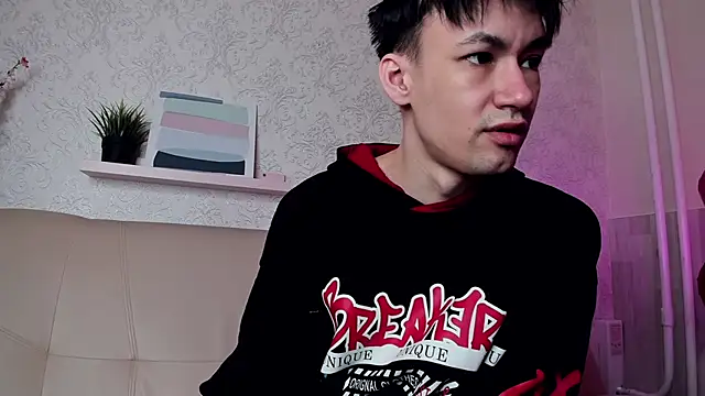 Snapshot of CalvinOwens chatting on February 2025 08:33:01 AM CalvinOwens online show from February 2025 08:33:01 AM