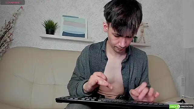 Snapshot of CalvinOwens chatting on February 2025 07:00:01 AM CalvinOwens online show from February 2025 07:00:01 AM