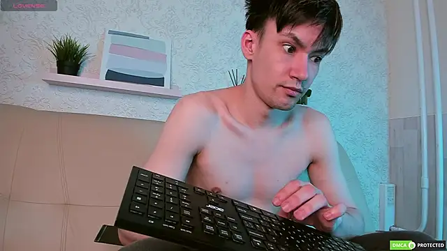 Snapshot of CalvinOwens chatting on March 2025 09:40:02 AM CalvinOwens online show from March 2025 09:40:02 AM