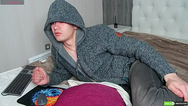 Snapshot of CalvinOwens chatting on March 2025 10:00:02 AM CalvinOwens online show from March 2025 10:00:02 AM