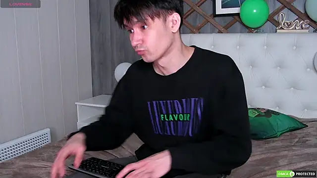 Snapshot of CalvinOwens chatting on March 2025 06:31:01 AM CalvinOwens online show from March 2025 06:31:01 AM