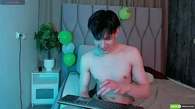 Snapshot of CalvinOwens chatting on March 2025 09:42:01 AM CalvinOwens online show from March 2025 09:42:01 AM