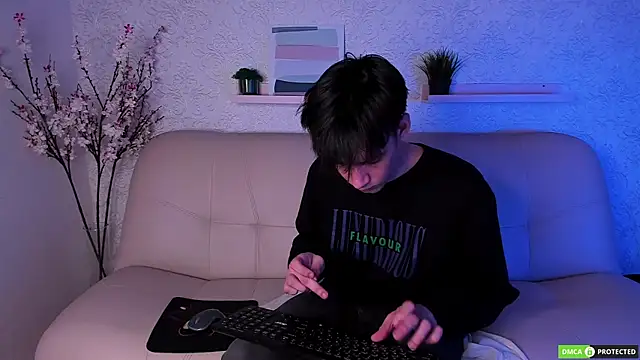 Snapshot of CalvinOwens chatting on March 2025 12:45:02 PM CalvinOwens online show from March 2025 12:45:02 PM