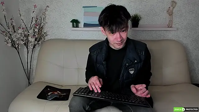 Snapshot of CalvinOwens chatting on March 2025 03:33:02 AM CalvinOwens online show from March 2025 03:33:02 AM