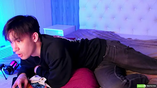 Snapshot of CalvinOwens chatting on March 2025 06:54:01 AM CalvinOwens online show from March 2025 06:54:01 AM