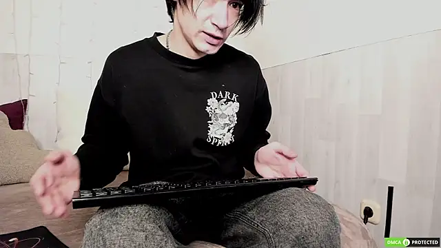 Snapshot of CalvinOwens chatting on October 2025 03:05:01 AM CalvinOwens online show from October 2025 03:05:01 AM