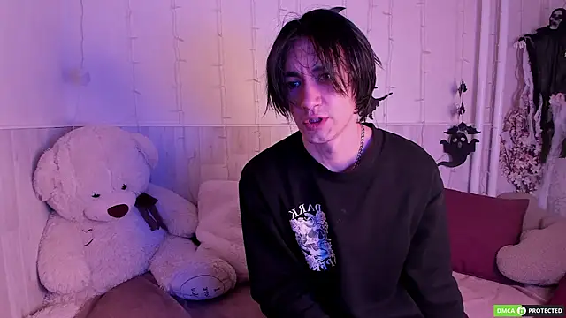 Snapshot of CalvinOwens chatting on October 2025 03:18:01 AM CalvinOwens online show from October 2025 03:18:01 AM