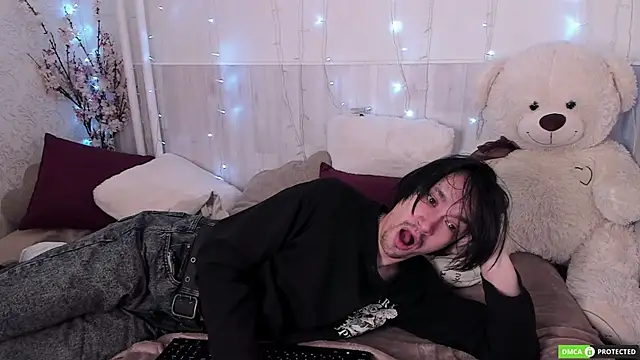 Snapshot of CalvinOwens chatting on November 2025 03:41:01 AM CalvinOwens online show from November 2025 03:41:01 AM