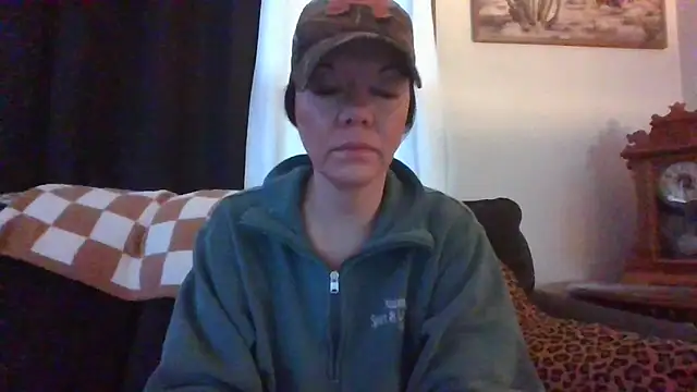 Snapshot of SidneyRaee chatting on January 2026 06:44:01 PM SidneyRaee online show from January 2026 06:44:01 PM