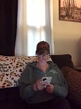 Snapshot of SidneyRaee chatting on February 2026 07:21:02 PM SidneyRaee online show from February 2026 07:21:02 PM