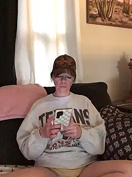 Snapshot of SidneyRaee chatting on February 2026 05:00:02 PM SidneyRaee online show from February 2026 05:00:02 PM