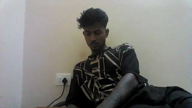 Snapshot of just_fucks chatting on October 2025 07:55:01 PM just fucks online show from October 2025 07:55:01 PM