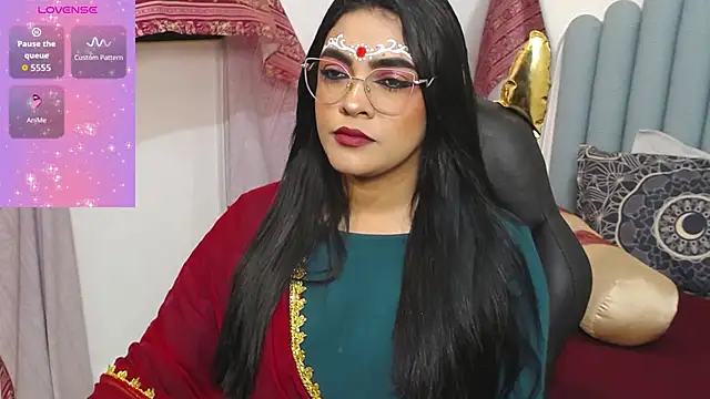 lakshmiraniii online show from October 2025 06:36:01 PM