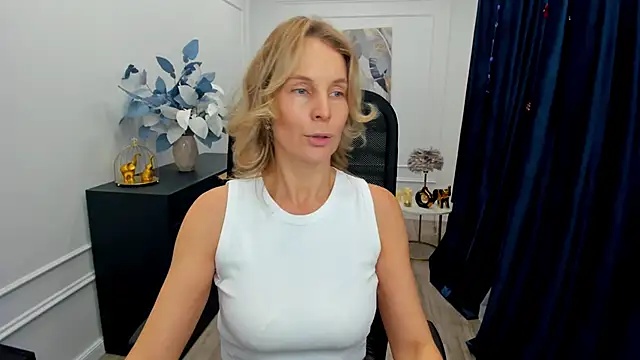 Sinty Devis online show from November 2025 11:43:02 AM