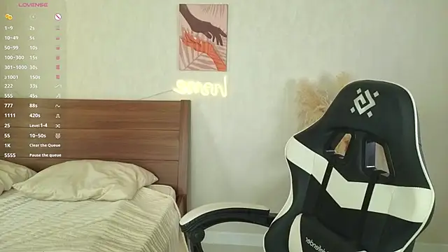 IdaValenti online show from September 2025 01:10:01 AM